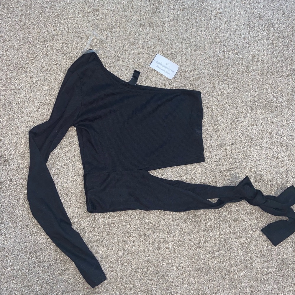 Windsor one sleeved tie crop top